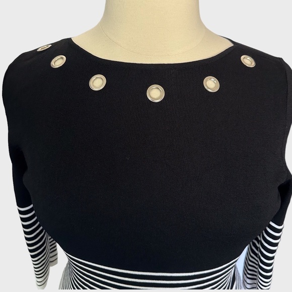 Finity Grommet Contrast Monochrome Stripe Top - XL - Picture 5 of 6